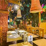 Fabhotel Dreamland